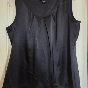 Elegant St. John Sleeveless Black Tank Top Size Medium